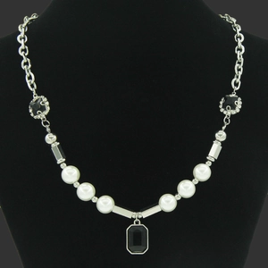 Titanium Steel Black Gemstone Artificial Pearl Spliced Necklace Hip Hop Streetwear Sweet Cool Choker For Men Women Fashion Accessory