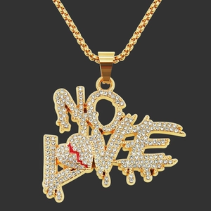 Collier Pendentif Lettre No Love Hip Hop Cœur Brisé Rouge Strass Alliage Zinc Fer Chaîne Bijoux Pour Hommes Femmes