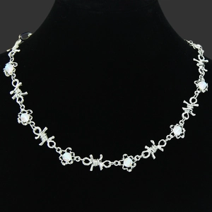 Collana Punk a Catena in Filo Spinato con Perle Artificiali Patchwork da Donna Gotica in Acciaio Inossidabile Argento Choker Gioielli Y2K
