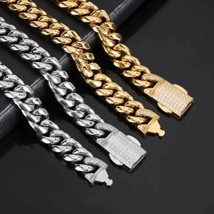 Catena cubana hip hop ghiacciata in oro e argento con chiusura a molla con cristalli