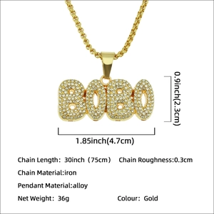 Collier pendentif 8080 hip hop en or avec strass sertis et chaîne de type box