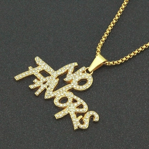 Collier hip-hop doré avec pendentif lettres AMBORS et strass brillants effet glacé