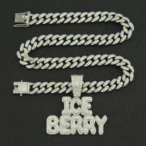 Collier hip-hop glacé avec pendentif ICE BERRY et chaîne cubaine en argent poli