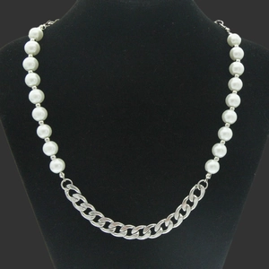 Collier Épissé Hip Hop Unisexe Chaîne à Mailles Gourmette en Métal Et Künstliche Perle de Verre Blanche Bijou Minimaliste Streetwear Style Ins