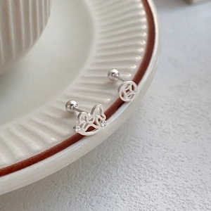 Boucles d'Oreilles Clous Asymétriques en Argent Sterling 999 Cheval Pièce de Monnaie pour Femmes Ajouré Poli Bijoux Commuter