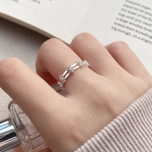 Élégante bague double couche en argent S999 avec zircons blancs scintillants pour femme