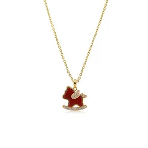 Collier Pégase en argent S925 doré avec émail rouge et détails pavés de zircons blancs