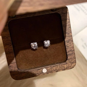 Elegant S999 silver heart shaped rose stud earrings with clear zircon in wooden jewelry box