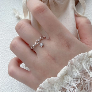 Bague chaîne élégante en argent S925 avec pendentif étoile scintillante et zircons