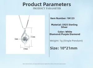 Dettaglio del ciondolo a forma di S in argento 925 con dimensioni di 10x21mm