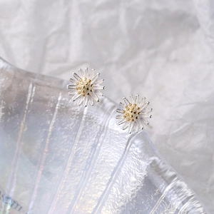 925 Sterling Silver Daisy Stud Earrings For Women Simple Fresh Bicolor Silver Gold Brushed Daisy Flower Stud Jewelry Gift