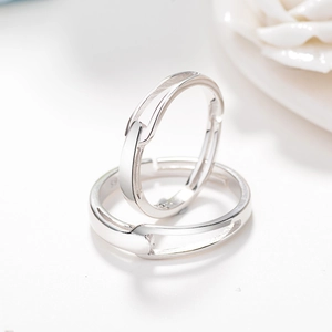 Pair of Mobius S925 sterling silver couple rings with adjustable open band design