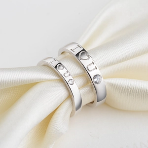 Anelli di coppia in argento sterling S925 con incisione I Love U e pietre di zirconia