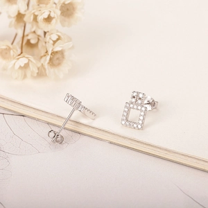 S925 sterling silver geometric square stud earrings with shimmering zircon stones