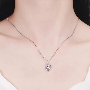 Elegante collana in argento S925 con ciondolo a goccia d'acqua intrecciata e cristallo viola