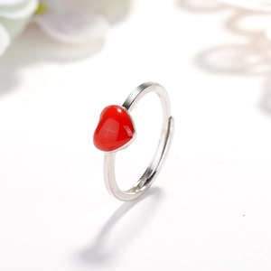 Bague ouverte en argent S925 réglable avec un charmant cœur en émail rouge au style épuré