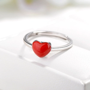 Bague ouverte ajustable en argent S925 minimaliste avec un cœur en émail rouge vif