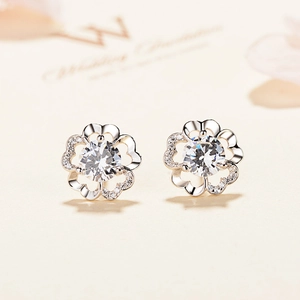 925 Sterling Silver Plum Blossom Stud Earrings For Women Minimalist Inlaid Rhinestone Flower Jewelry Daily Accessories