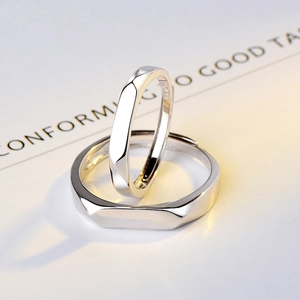 Bagues de couple minimalistes en argent sterling S925 avec design géométrique à facettes
