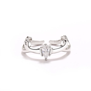 Minimalistischer S925 Sterlingsilber Hirschgeweih Ring mit birnenförmigem Zirkoniastein