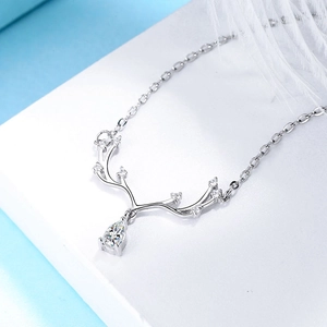 Collier en argent sterling S925 avec bois d'élan, zircon taille poire et micro-incrustations