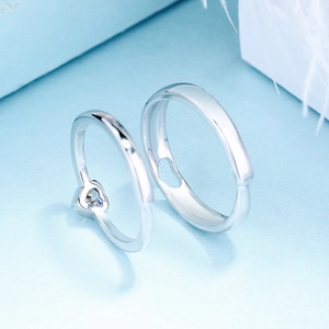 Bagues de couple minimalistes en argent S925 avec pierre en cœur et motif évidé