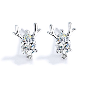 Boucles d'oreilles cerf en argent S925 avec pierres d'oxyde de zirconium brillantes