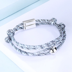 Pulsera trenzada de plata de ley S925 con cierre magnético y colgante plateado