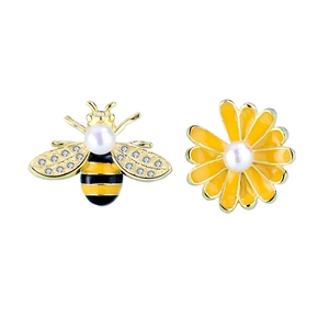 Asymmetrische S925 Silber Bienen und Gänseblümchen Ohrstecker mit Perlen