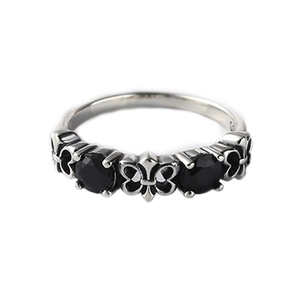Vintage S925 sterling silver ring with three black zircons and fleur-de-lis engravings