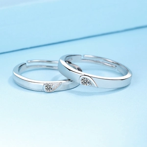 Minimalist S925 sterling silver couple rings with wave curve and sparkling solitaire stone