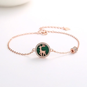 Bracelet cerf en or rose élégant avec malachite verte et accents de zircone blanche