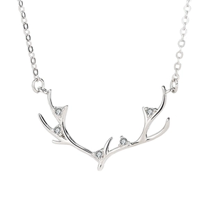 Collier élégant en argent sterling S925 avec bois de cerf et cristaux scintillants