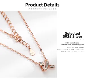 Dettaglio della collana meteora in argento S925 oro rosa con intarsio in zircone e chiusura a moschettone