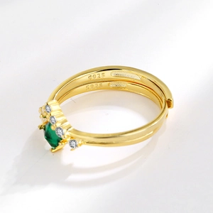 S925 sterling silver emerald ring with adjustable gold band and side diamonds