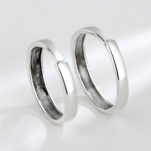 Polished S925 sterling silver couple rings featuring vintage whale and deer design details