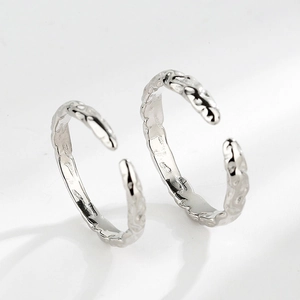 Minimalist S925 sterling silver open rings with irregular hammered texture for couples