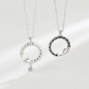 Colliers de couple en argent sterling S925 avec anneaux dauphins et pierres de zircon