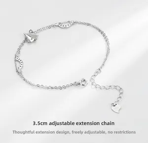 Détail de la chaîne en argent S925 avec pendentif avion en papier et extension réglable de 3,5 cm