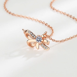 Collier nœud en argent S925 rose doré avec pendentif en zircon et diamants brillants