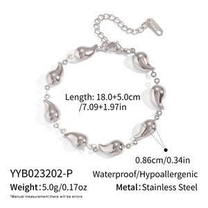 Detail of silver stainless steel water drop chain bracelet with adjustable lobster clasp