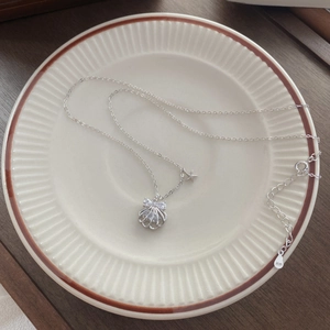 Élégant collier en argent S925 avec pendentif coquillage, zircon blanc et breloque étoile