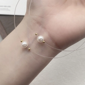 Minimalist S925 silver necklace with white pearls on invisible fishing line