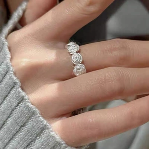 S925 sterling silver matte rose ring with vintage floral design on female finger