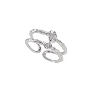 Anello doppio strato in argento sterling S925 con zirconi e finitura martellata a mano