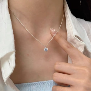 Collier Pendentif Fleur en Argent Sterling S925 Strass Bleu de Rêve Choker Minimaliste Elégant pour Femmes Filles Bijoux de Mode Quotidienne Cadeau