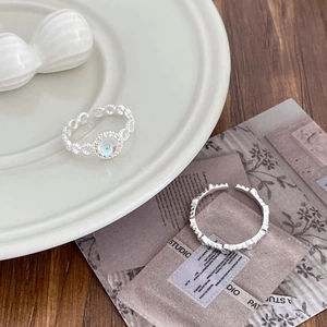Elegante anello in argento 925 con pietra di luna, fascia ondulata e anello sottile abbinato