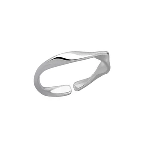 Minimalist S999 sterling silver Mobius ring with irregular wave texture and open design