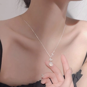 Collier Papillon en Argent Sterling S999 Avec Pendentif Calcédoine Blanche Chaîne Clavicule Élégante Bijoux Pour Femme Cadeau
