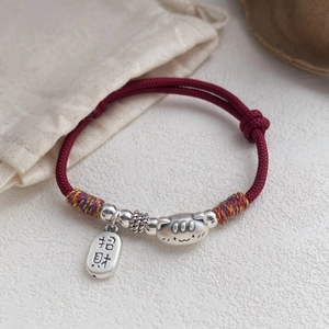 Bracelet chat porte-bonheur en argent S999 et corde rouge tressée avec breloque